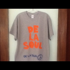 De La